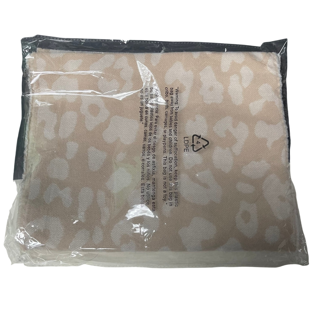 Mary Kay Scarf Acrylic Leopard – Stylish & Comfortable Leopard Print Scarf for Every Season